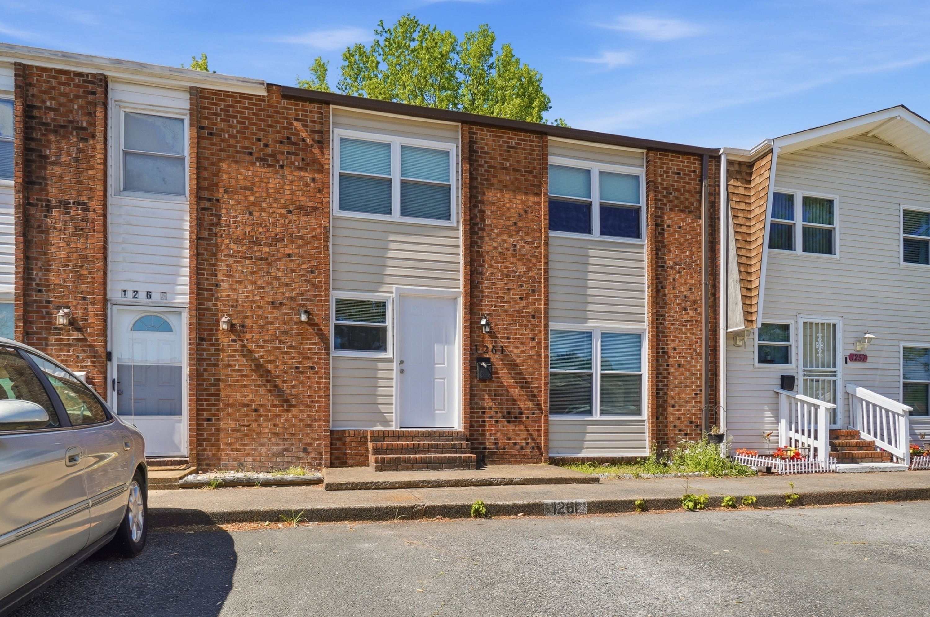 1261 Clydesdale Lane - 1